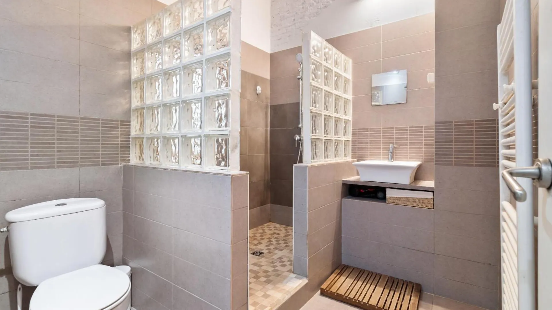 Stylish 2-Bedroom Apartment In El Born Barcelona 0*,  Spanje